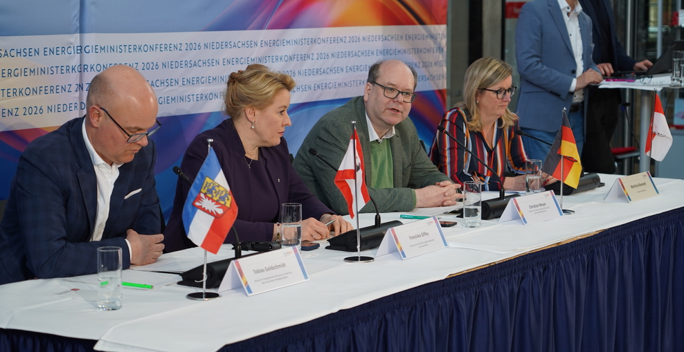Minister*innen von Schleswig Holstein, Berlin, Niedersachsen und Brandenburg bei Pressekonferenz